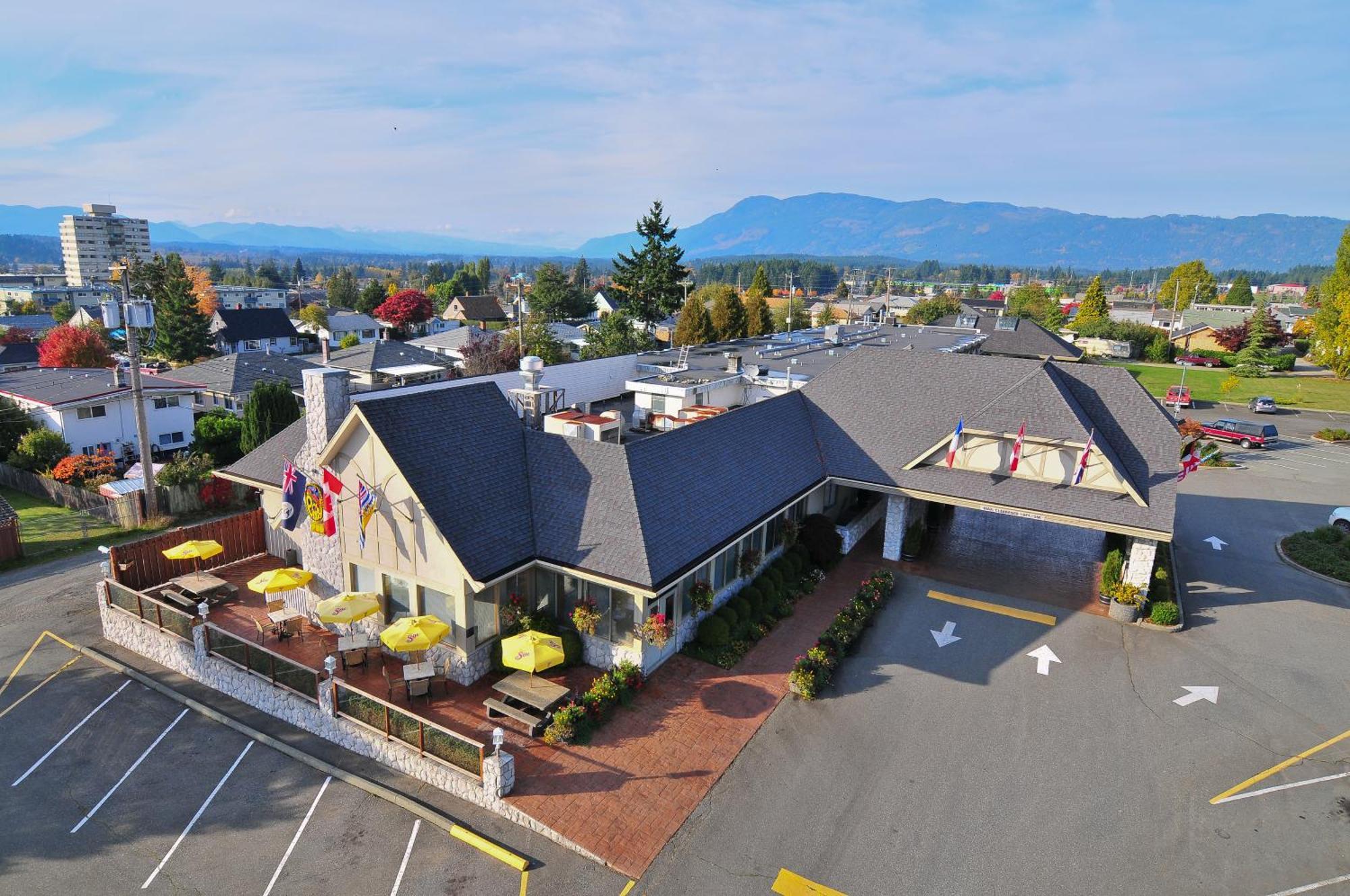 The Hospitality Inn Port Alberni Exterior photo
