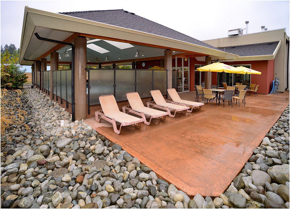The Hospitality Inn Port Alberni Exterior photo
